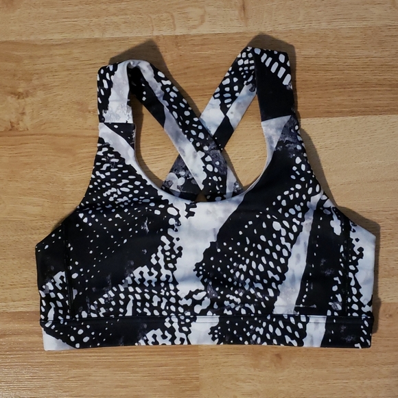 Lululemon all sport III bra sz 8